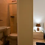 ゲストハウス Sharon Court 4*