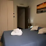 Sharon Court 4*