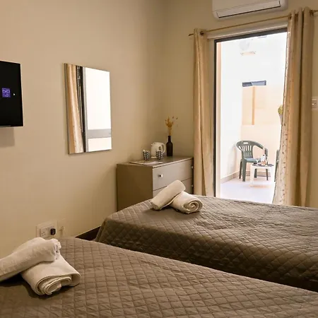 Sharon Court خليج سانت بول