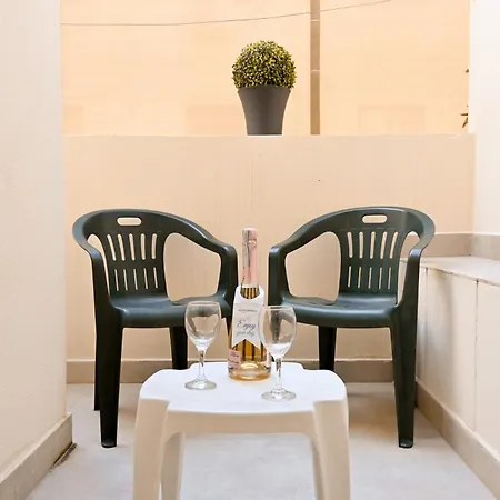 Guest house Sharon Court 3*