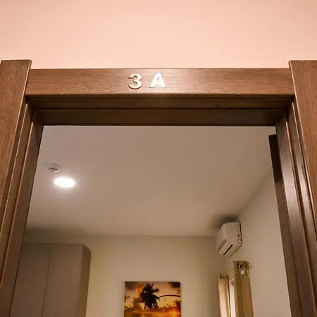 Sharon Court 3*