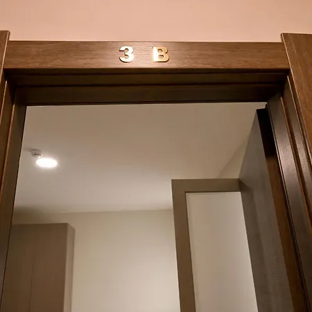 Sharon Court 招待所 4*